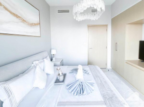 Burj Royale Luxury One-Bedroom with City Views
